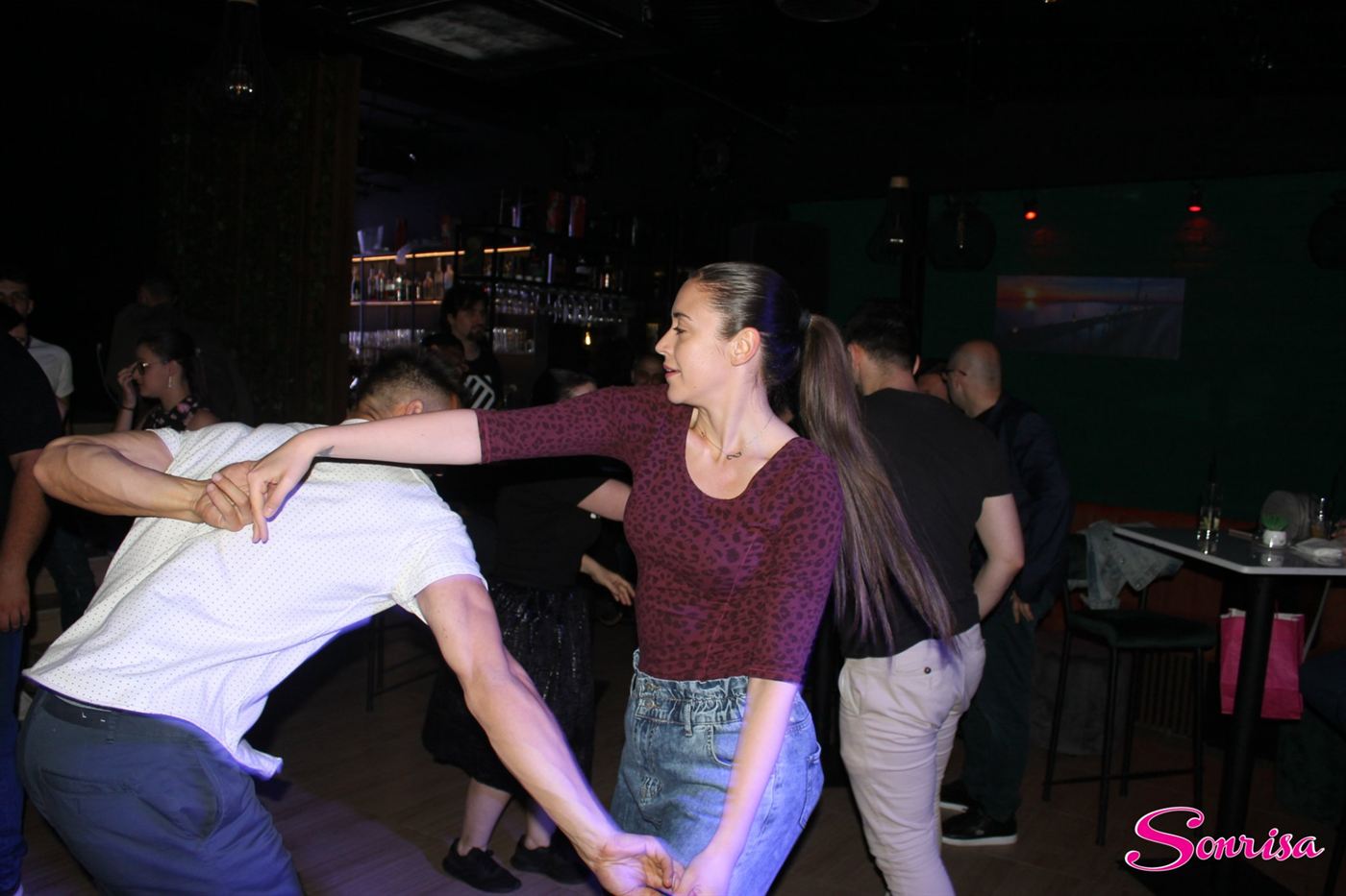 Слика 1 од забавите на Сонриса во Inside Bar (фото-серија од 20.05.2022)