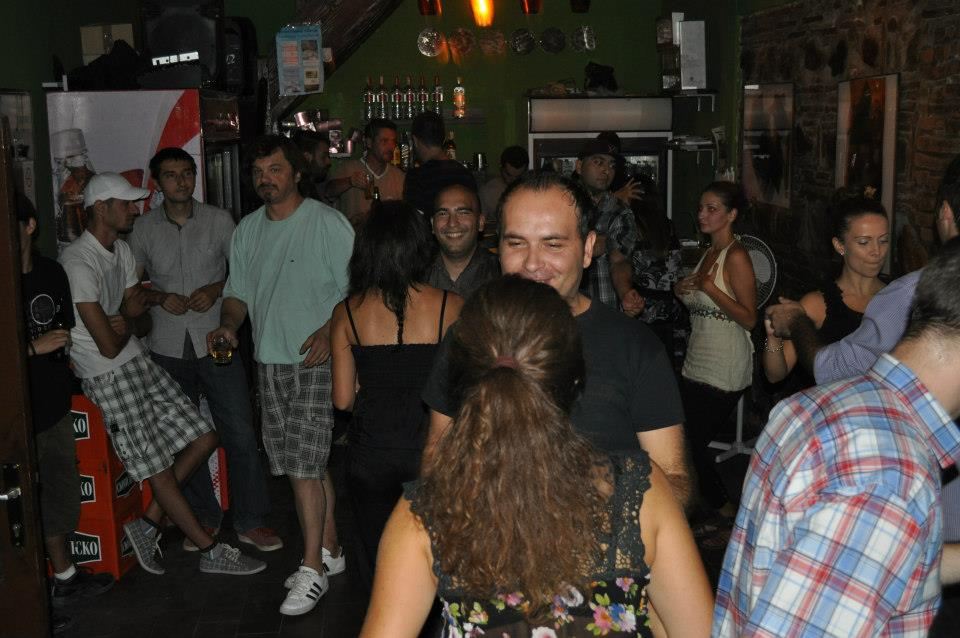 Слика 4 од забавите на Сонриса во Кафе Галерија 8, Безистен (фото-серија од 16.08.2012)