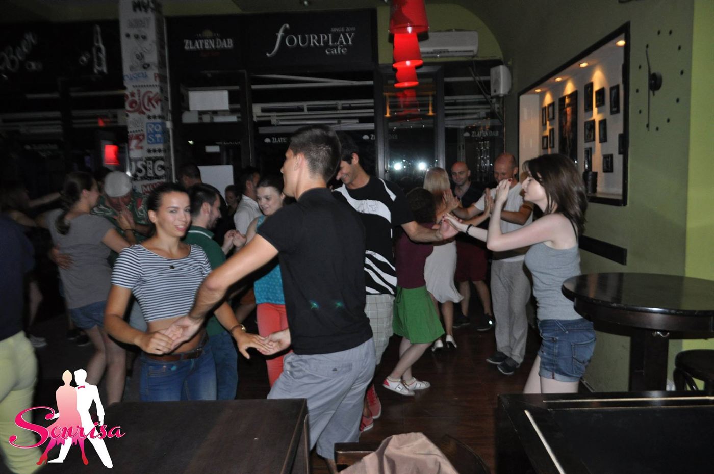 Слика 2 од забавите на Сонриса во FourPlay Cafe (фото-серија од 12.08.2015)